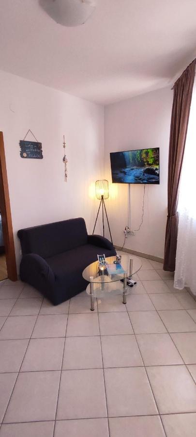 Apartments Burazer Шибеник Экстерьер фото