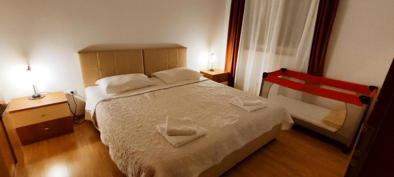 Apartments Burazer Шибеник Экстерьер фото