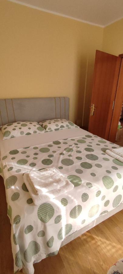Apartments Burazer Шибеник Экстерьер фото